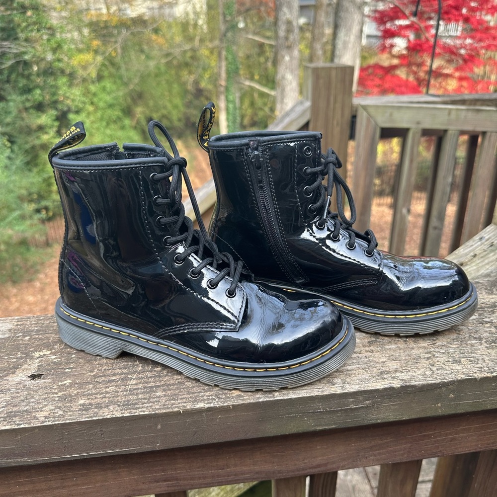 Dr. Martens 1460J Black Patent Boot.  Excellent pre-owned condition.